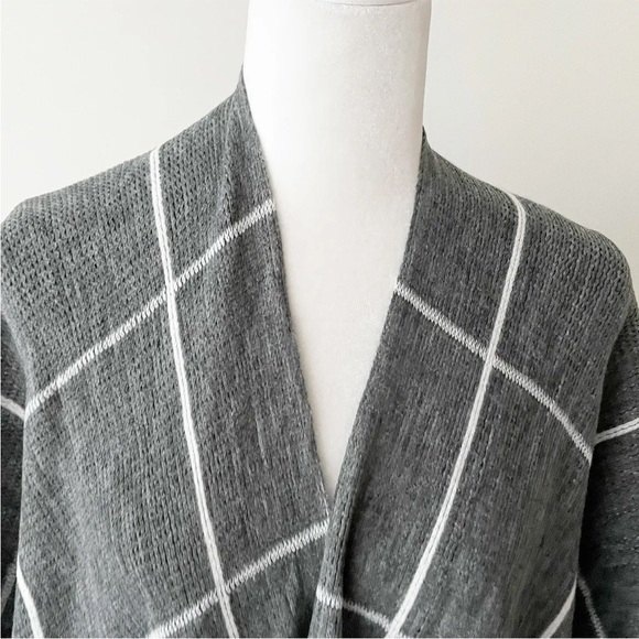 LOFT Plaid Fringe Wrap Gray/White - Picture 4 of 7